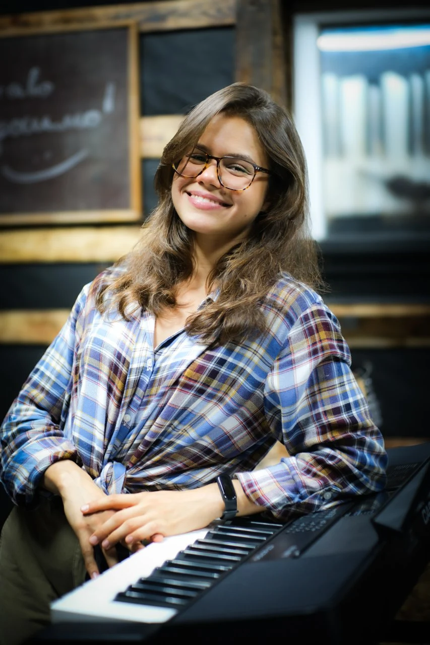 Викладачка фортепіано і вокалу